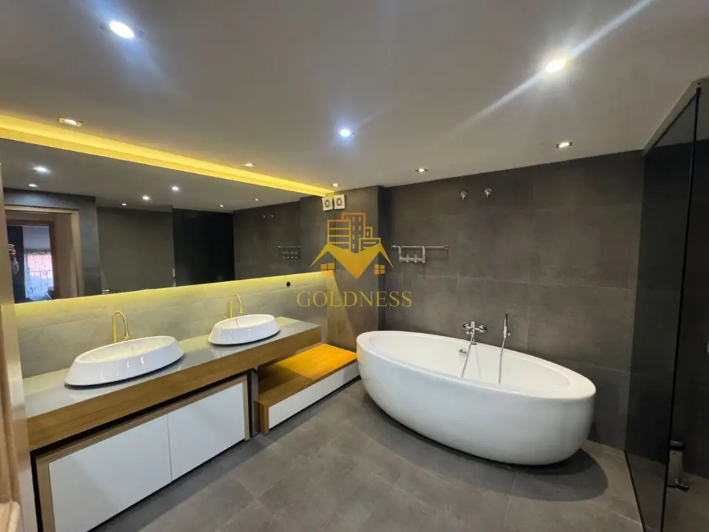 Penthouse, 3 camere, modern, parcare Manastur zona Campului, Mehedinti
