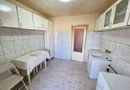 Vand apartament cu 2 camere decomandat in Calea Lipovei