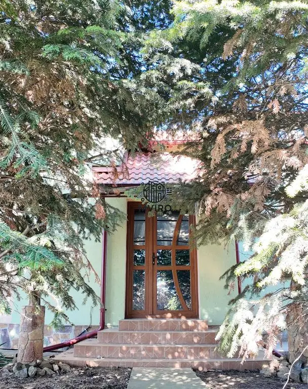 Casa de vanzare in Targoviste - 5 camere, 2 garaje, teren generos