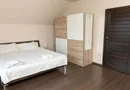 Vilă 5 dormitoare, 4 băi, 2 248mp teren, piscină. Preț: 229 000 E.