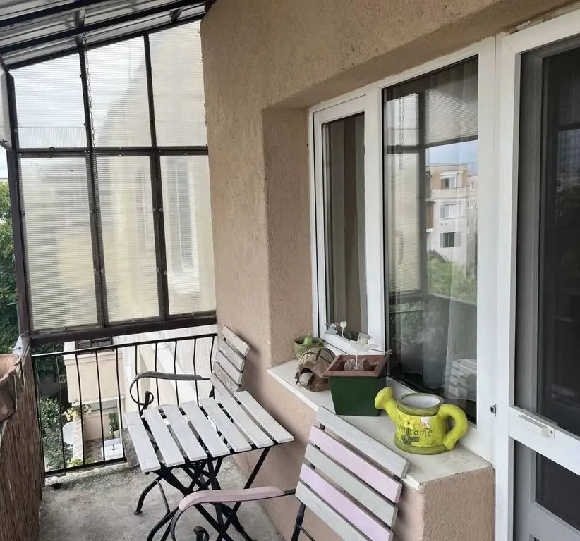 De vanzare apartament cu 3 camere