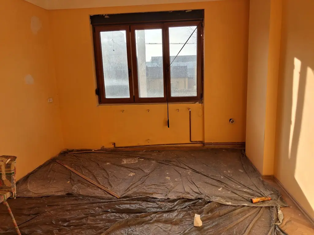 Casa RENOVATA partial 8 cam 6 ari 550mp garaj Ana Ipatescu.