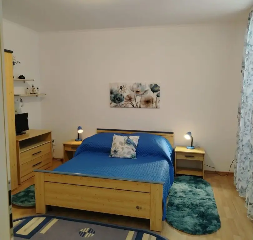 Apartament 3 camere de închiriat în vilă | 2 terase | Loc de parcare