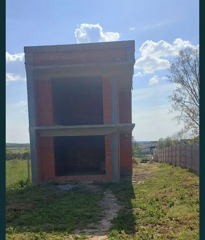 Vand Casa in rosu la Viile Satu Mare
