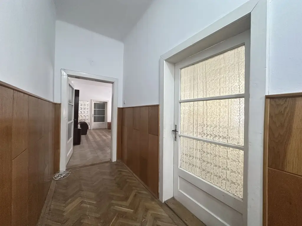 Apartament in casa spațios la doar 5-7 minute de Centrul Istoric