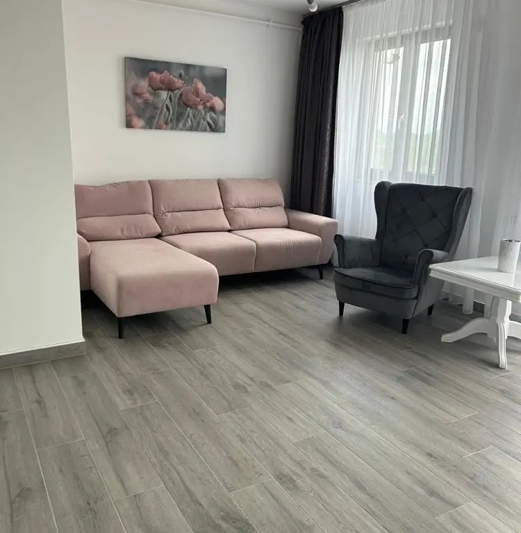 BRASADAS vinde ap 3 cam Gellert Etaj 3/4 Loc parcare cu CF.