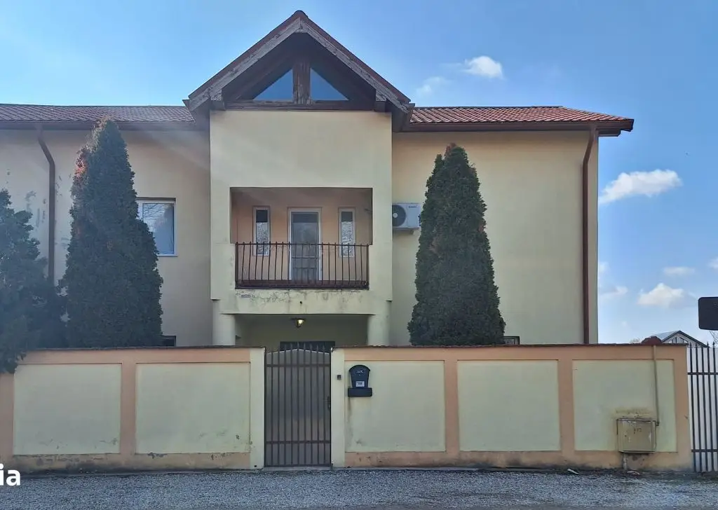 Proprietar vând vila P+E+M