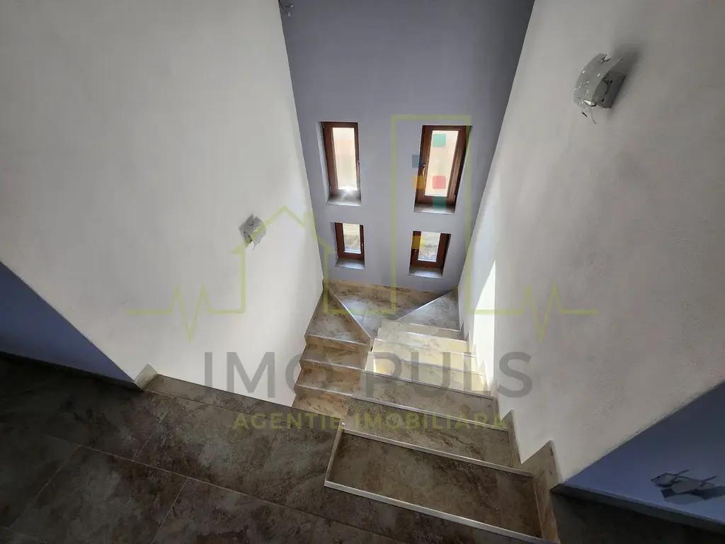 Casa individuala. Becicherec. Se poate achizitiona inca 500 mp teren.