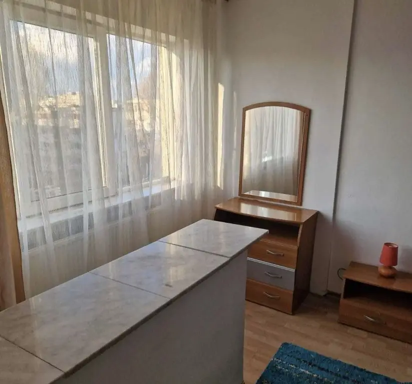 Apartament Constanta 2 camere etaj 4/4, centrala pe gaz
