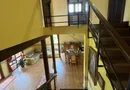 Casă elegantă, spațioasă, ideală pentru familie – Sanmihaiu Roman