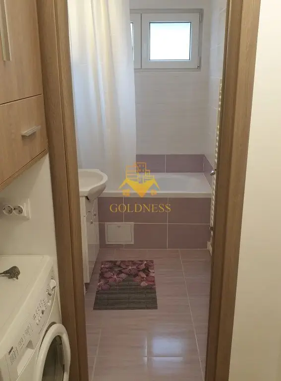 3 camere semidecomandate, parcare, Gheorgheni, Zona Albac, Hotel Royal