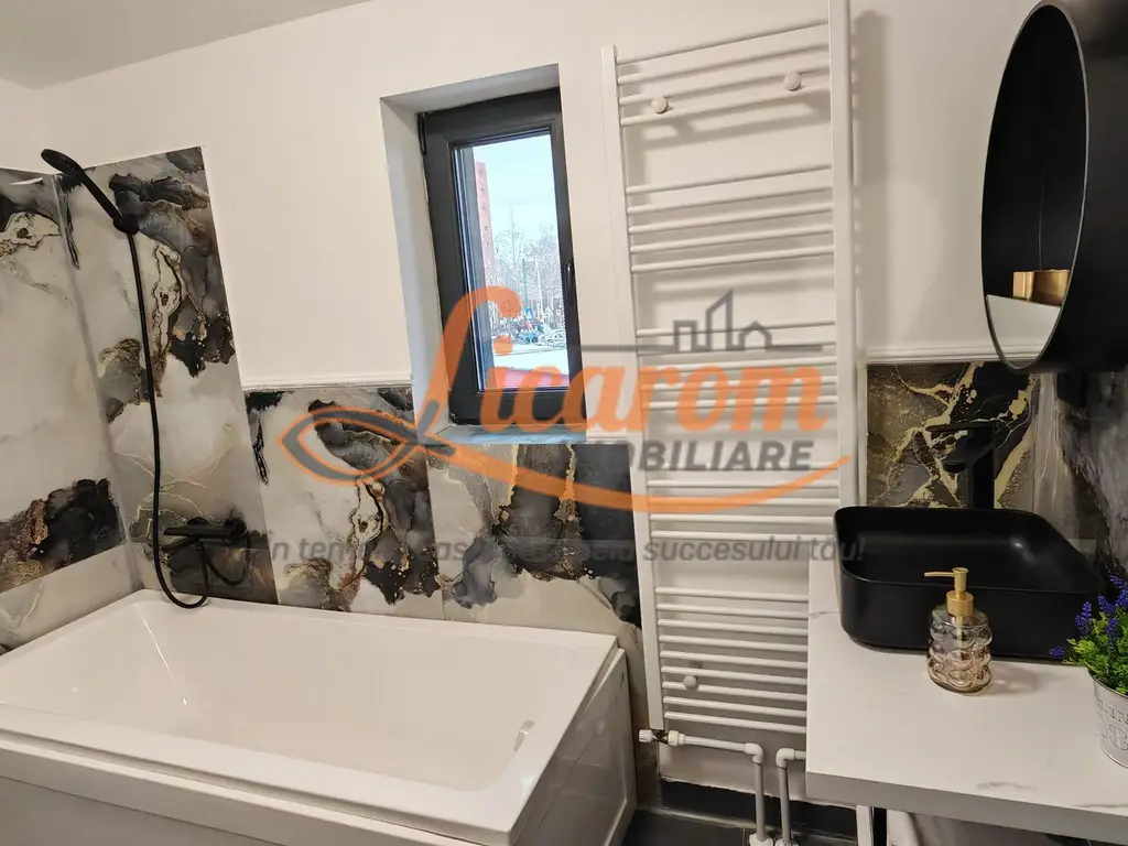 Apartament tip Casa 4 camere strada Carpatilor,totul nou.