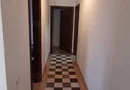 inchiriez apartament 3 camere ,loc parcare