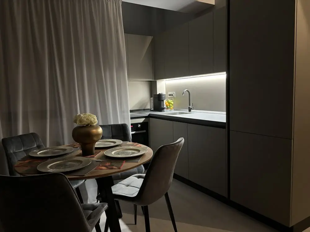 Apartament Nou cu 3 Camere - Lazar Residence - Palas Mall.