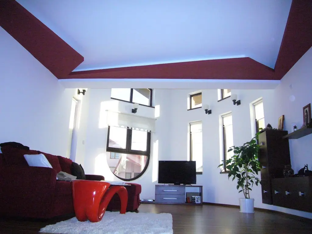 Vanzare vila 300mp,D+P+E+M,Iasi Belvedere-Rond Vechi,teren 550 mp