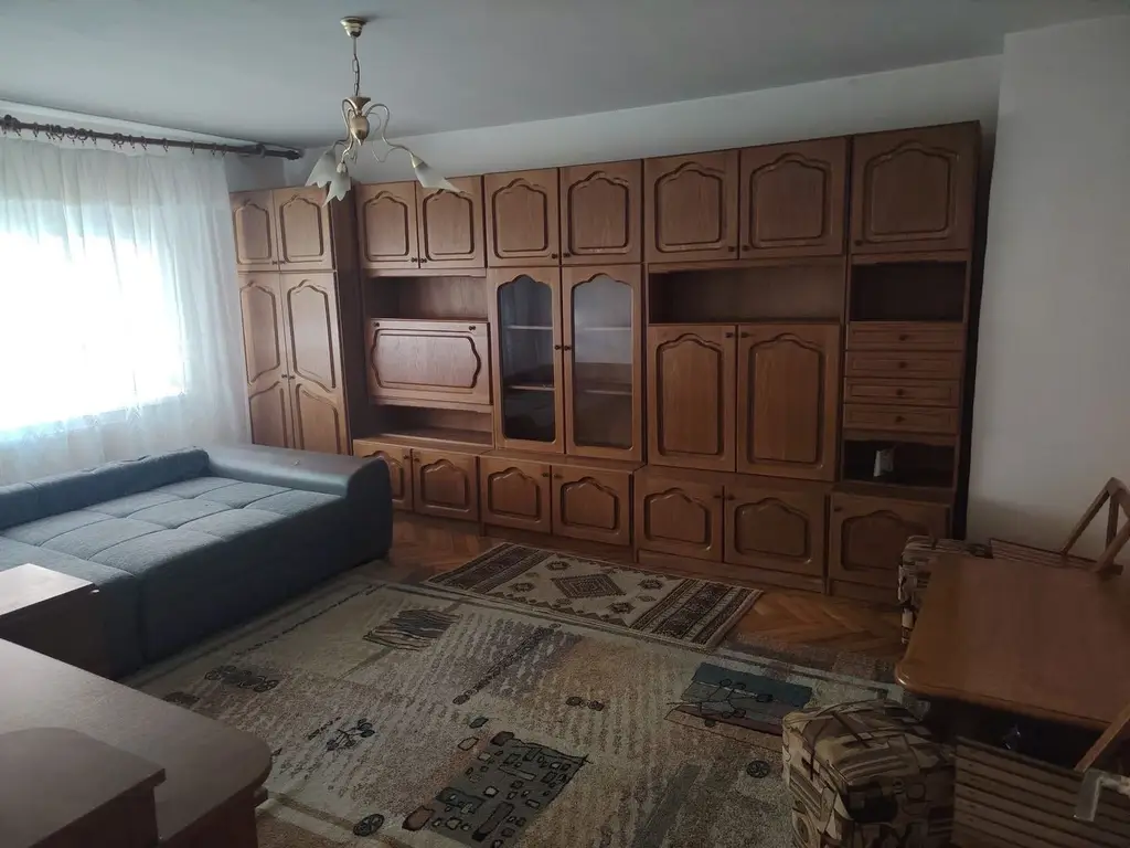 BRASADAS vinde ap 3 cam la PARTER in Carpați 2.