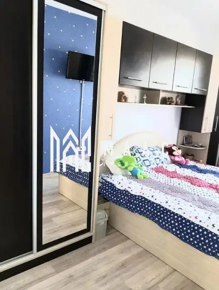 Apartament 3 camere | Etaj 2 | Parcare | Calea Cisnadiei