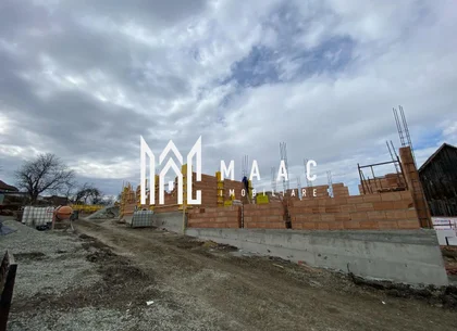 Casă Tip Duplex | 4 Camere | 2 Balcoane | Terasă | Șura Mică