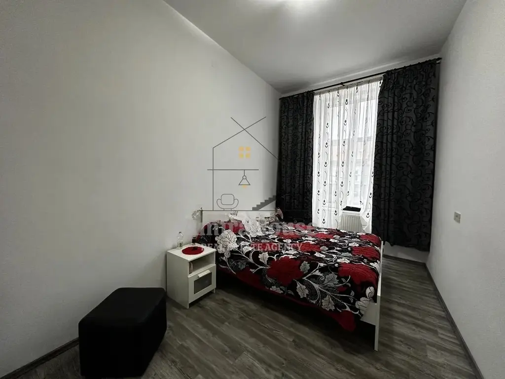 Apartament 3 camere, finisat, 75 mp si pod mansardabil, Bulevardul Eroilor