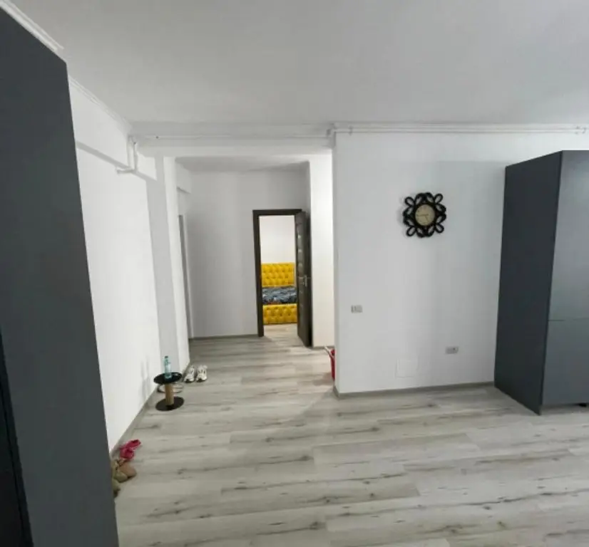 Apartament 2 cam. de vanzare 61mp + terasa 15 mp la 30 m de plaja - Mamaia Nord