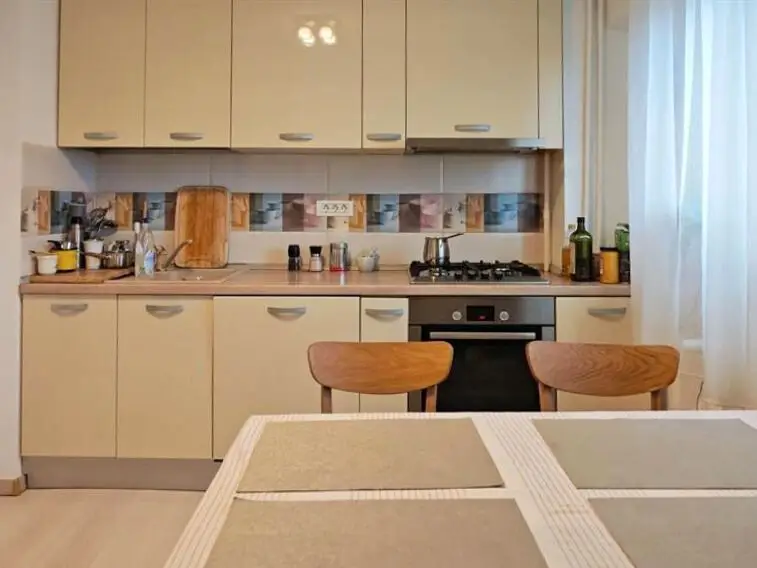 Apartament 3 camere spațios Băneasa aproape de Parcul Herăstrău