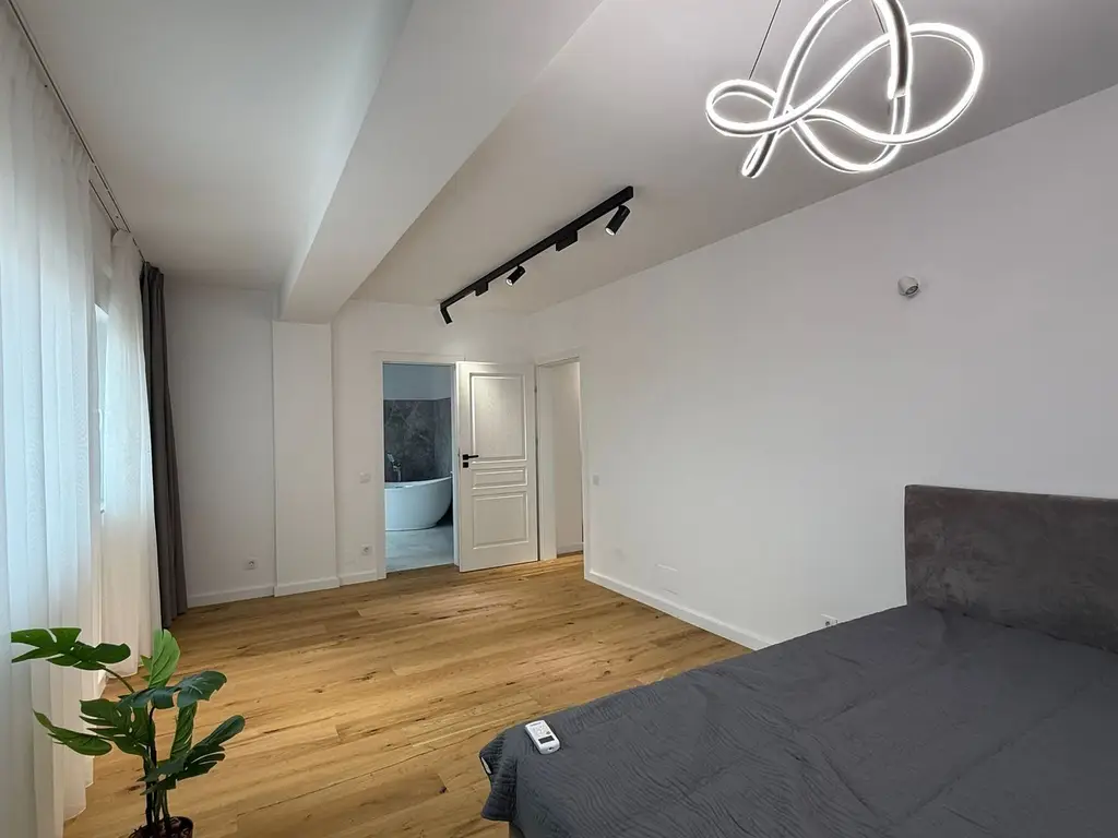 Luxury Duplex with Stunning Sunset Views *** Iancu Nicolae