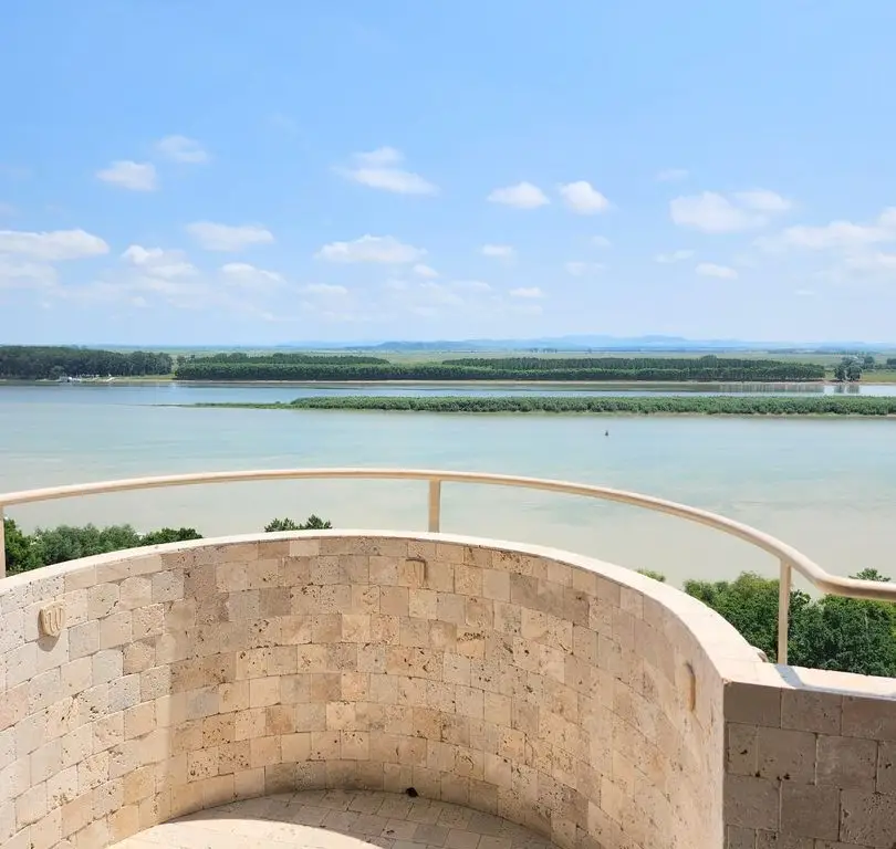 Apartament Premium - Vedere Frontală Dunăre - Faleza Galati