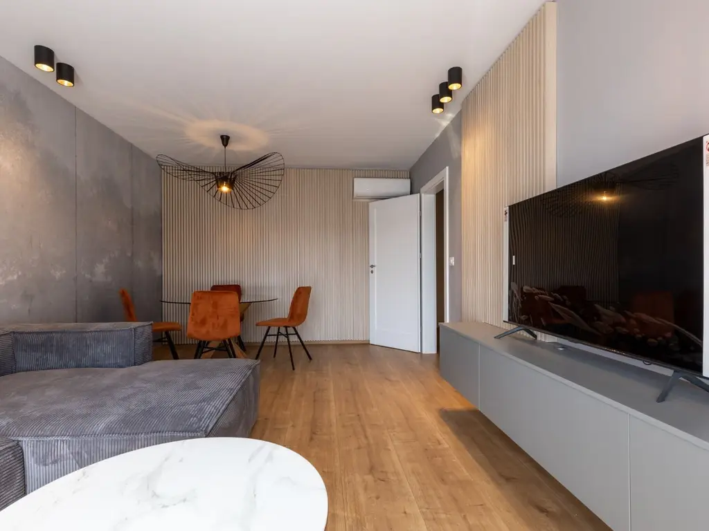 Inchiriem apartament 3 camere mobilat utilat lux cu parcare subterana