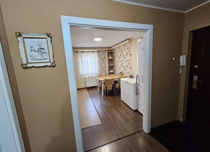 APARTAMENT 3 CAMERE LIPOVEI