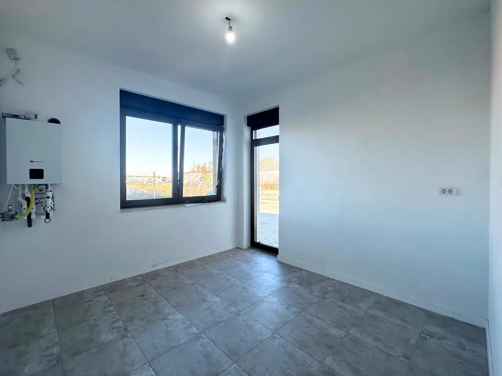 Apartament tip studio de vânzare lângă Paradisul Acvatic cu parcare si boxa