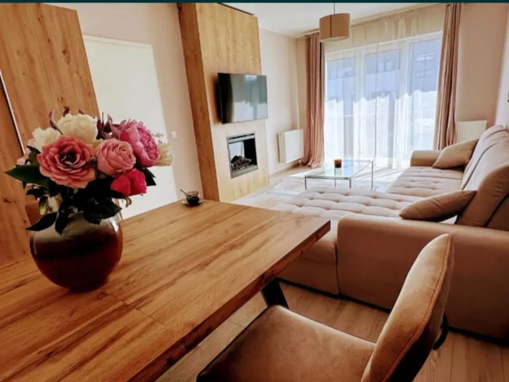De vânzare Apartament 2 camere mobilat cu parcare și boxă Avantgarden 3