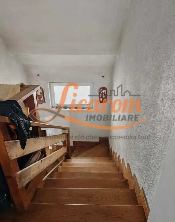 Vila P+E Bartolomeu,4 camere,4 bai,curte,garaj.