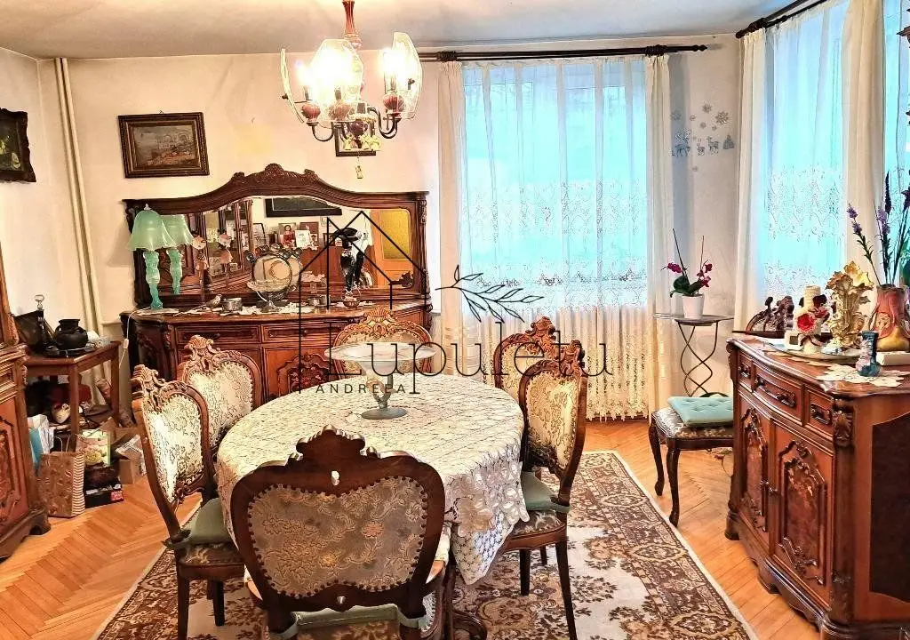 Casă de Vanzare | 200 MPU | Teren 305 MPU | Ultracentral
