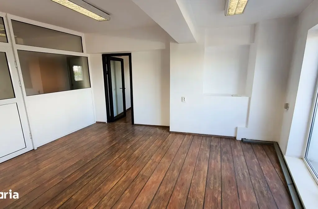 Spatiu birouri de vanzare in Piata Unirii, blocul Sitraco, 1100 mp