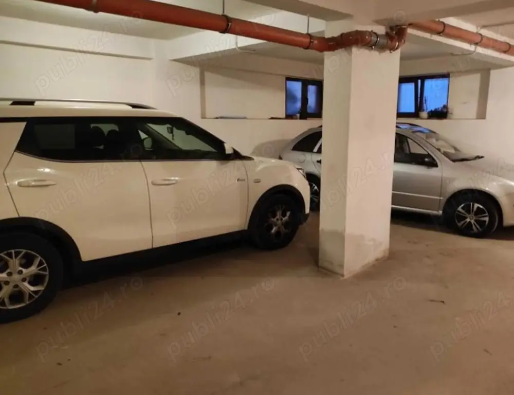 Ap 3 camere,curte, terasă vilă Dămăroaia