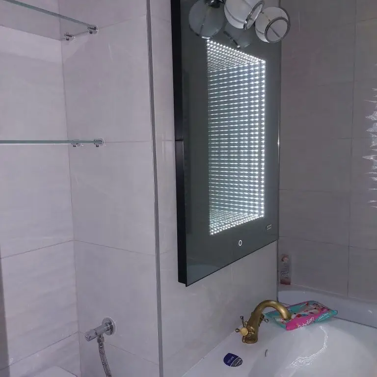 Ag BRASADAS vinde apt 3 camere Carpati 1 PARTER.
