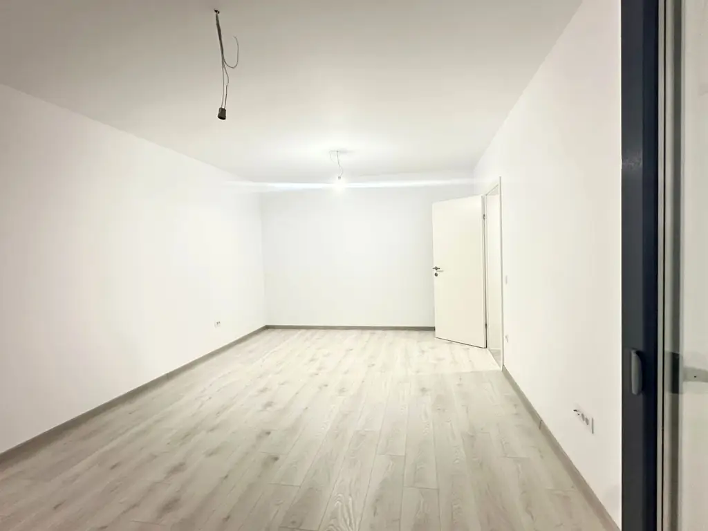 Inchiriere apartament nemobilat Casa Nobel Lângă Coresi