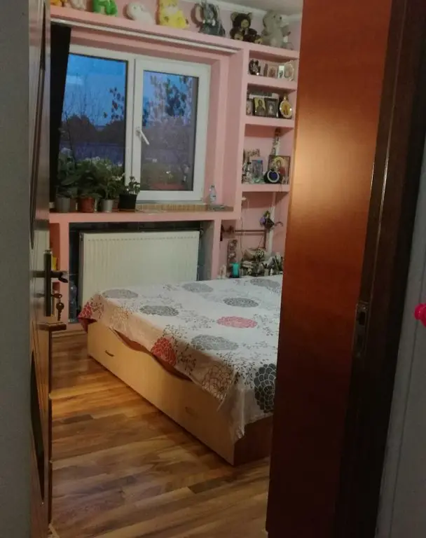 APARTAMENT 3 CAMERE, decomandat, cartier Baneasa, particular