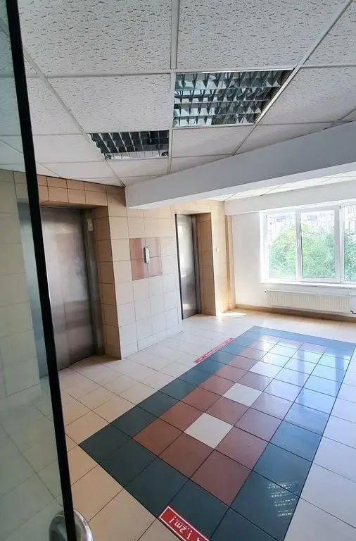 Spatiu birouri de vanzare in Piata Unirii, blocul Sitraco, 1100 mp