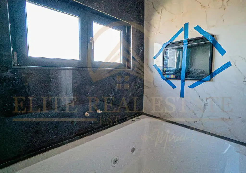 Năvodari - Casă exclusivistă cu ponton privat – Primul rând la lac
