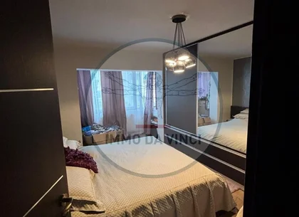 Vând apartament 3 camere Între Lacuri