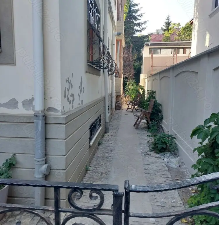 Vanzare vila 1Mai