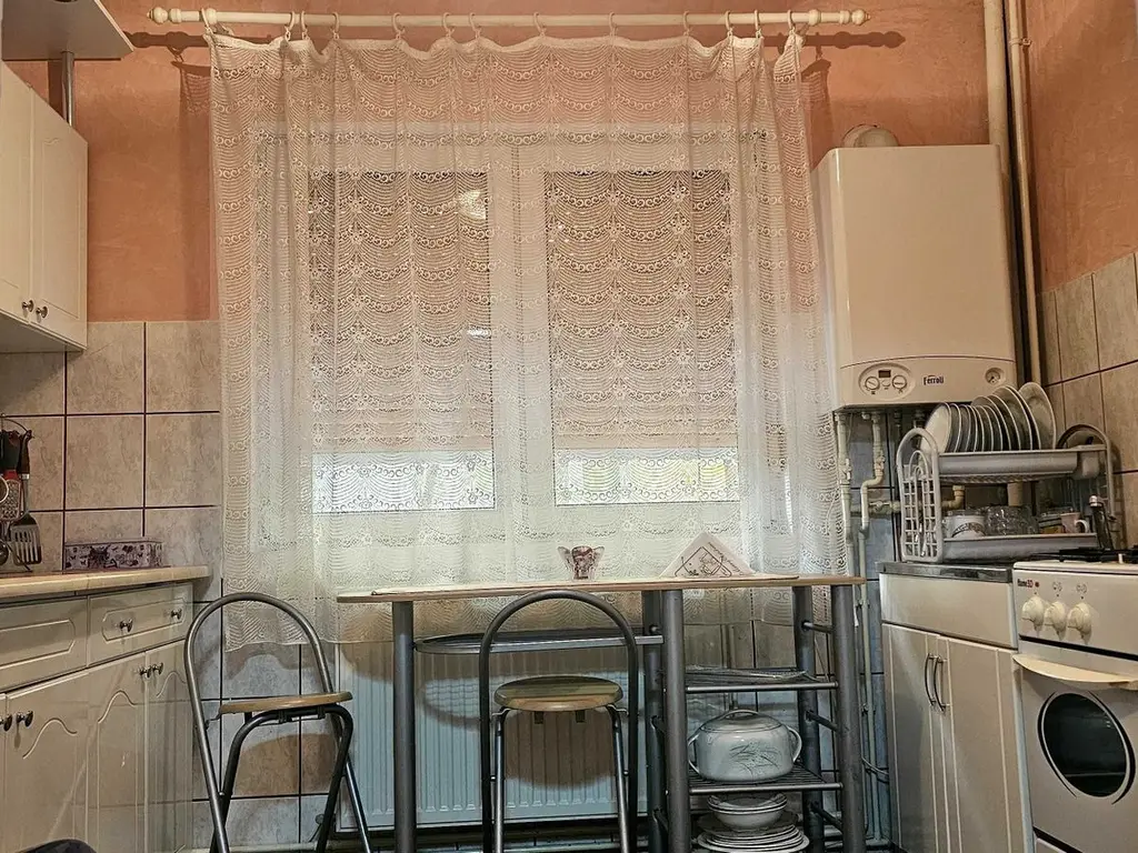 BRASADAS vinde ap 2 cam RENOVAT la PARTER in Micro 16.
