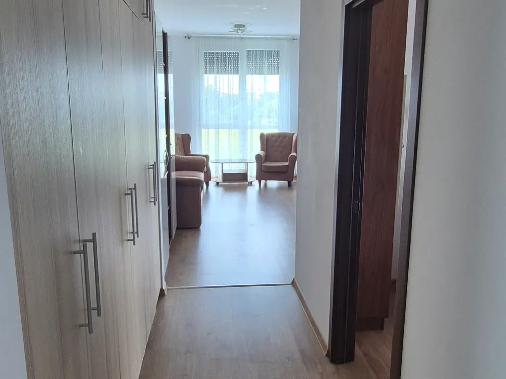 De inchiriat Apartament nou cu 3 camere excelent pozitionat
