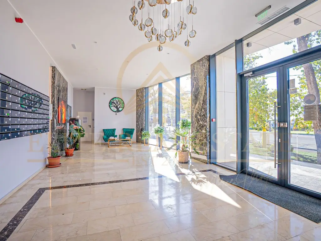 Apartament premium de vanzare în Mamaia – vedere la mare și lac