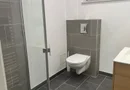 BRASADAS închiriază ap 3 cam etaj 1/3 Universitate.
