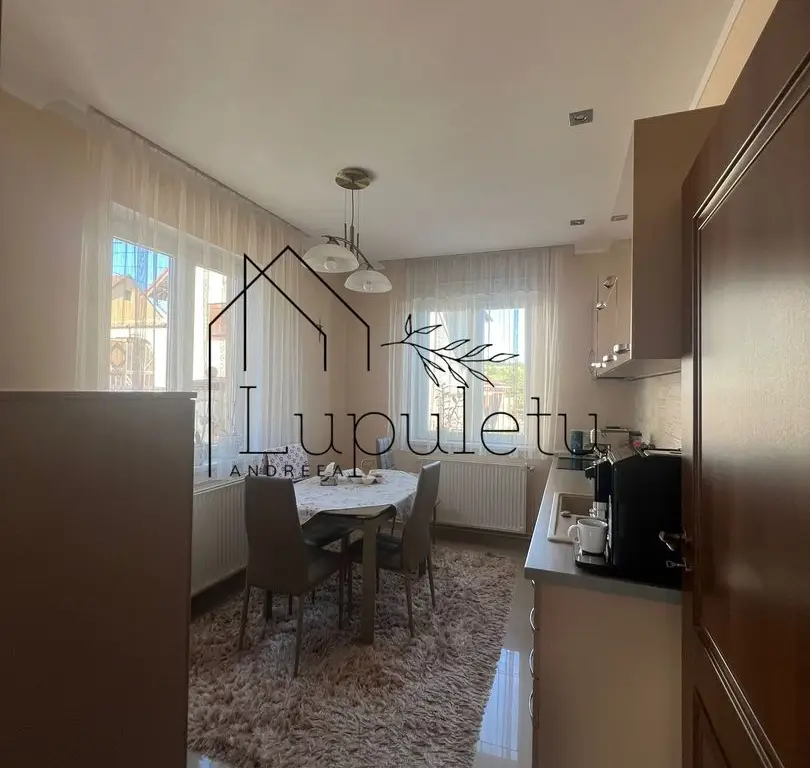 Casa de Vanzare Rasinari | 6 Camere | 200 MPU | Teren 979 MP |
