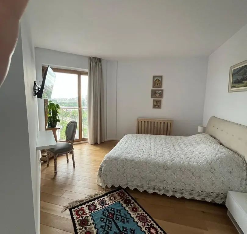 Piata Presei Libere apartament 3 camere de vanzare