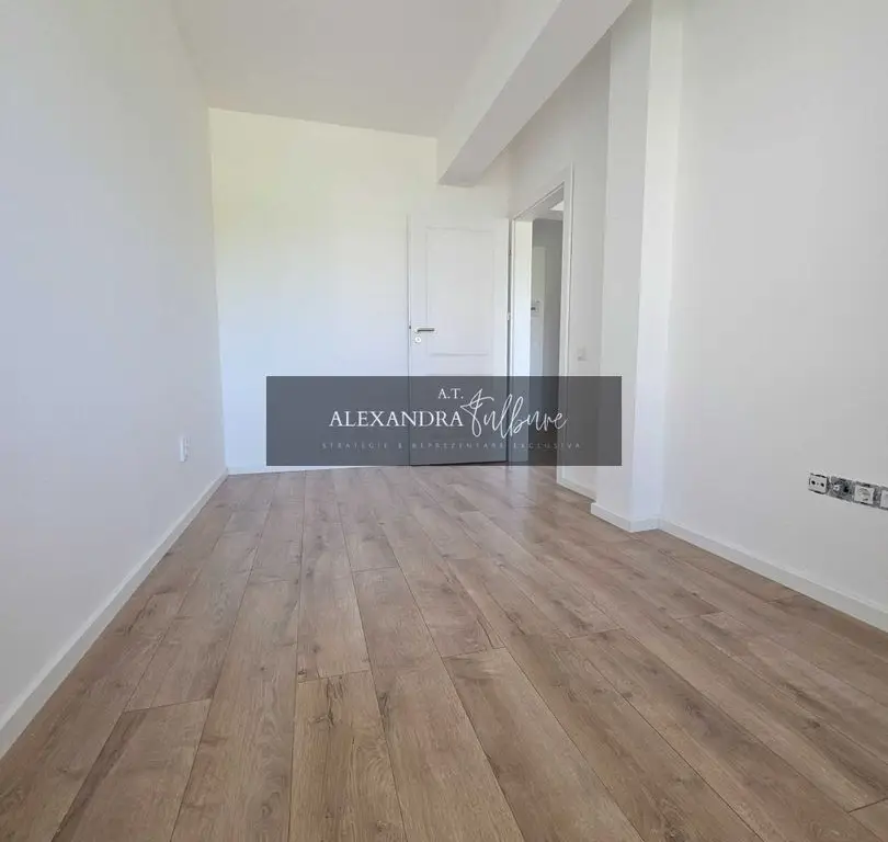 Apartament 2 camere, balcon, etaj intermediar, Terra