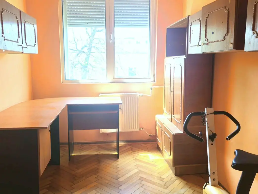 Apartament 3 camere de vanzare - Tiglina 1 - Strada Saturn - Etaj 2